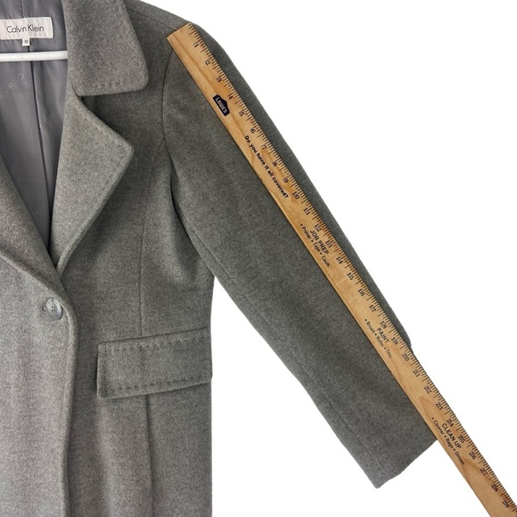 Calvin Klein Angora Wool Gray Coat Womens Size 10 Beautiful Soft and Comfortable - Picture 9 of 10